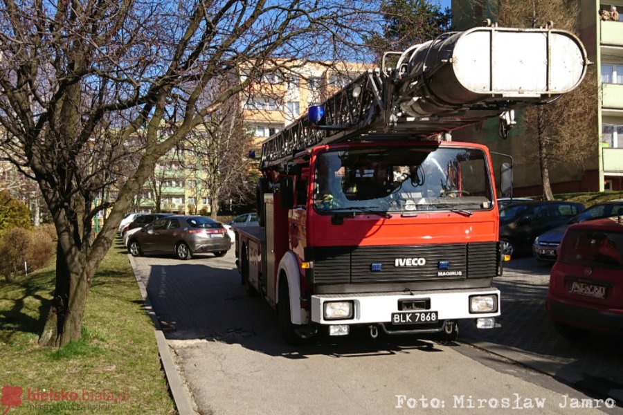 Akcje ratunkowe w obiektach z kwarantanną. Obostrzenia w straży pożarnej