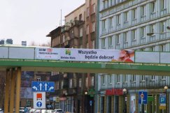 Optymistyczny baner w centrum Bielska-Białej. „Wszystko będzie dobrze!” - foto