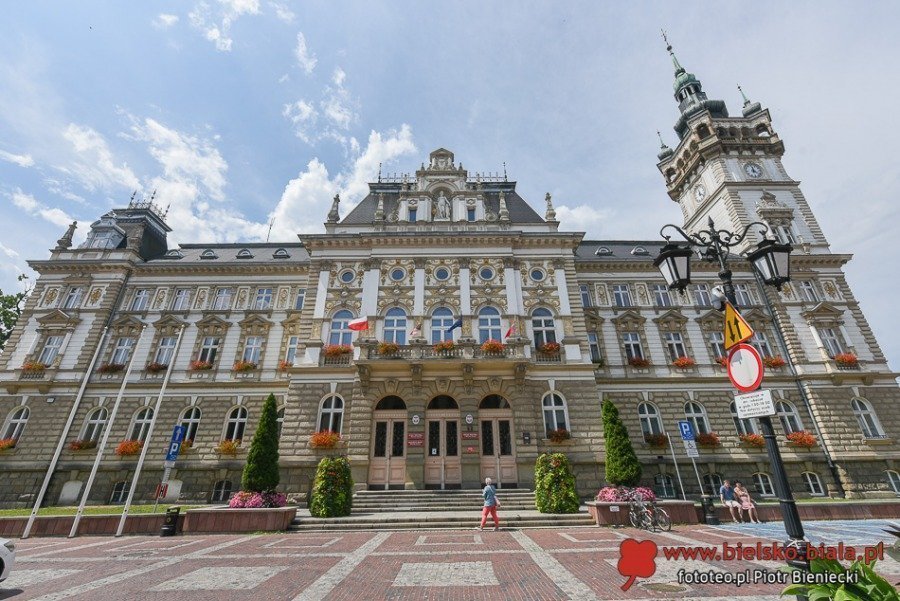 Nowy budynek dla urzędu. Modernizacja droższa o ponad 2,3 mln zł