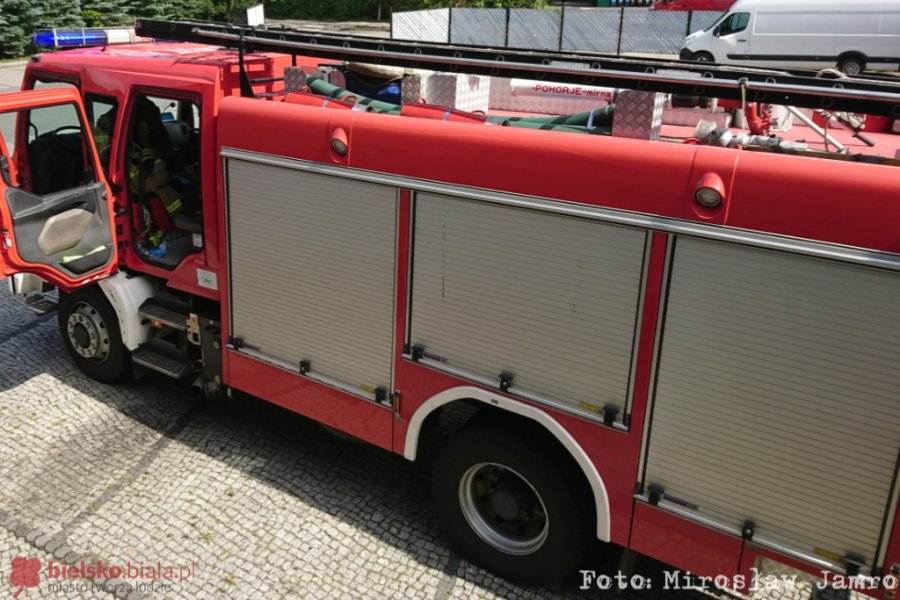 Śmierć w hotelu. Do pokoju strażacy weszli siłowo - foto