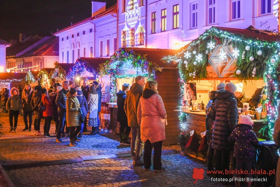 Przygotowania do Sylwestra na Rynku i Świąt na Starówce. Jeśli epidemia pozwoli