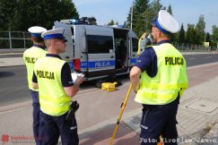 Śmierć w rejonie lotniska. Mężczyzna poruszał się na hulajnodze - foto