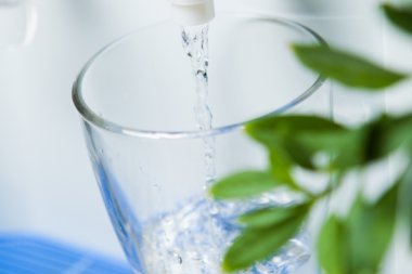Dostawy wody do domu i do biura - zamówienie online