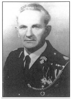 Druh Tadeusz A. Janik (1892-1970) długoletni prezes OSP Dziedzice. Zdjęcia z archiwum autora.