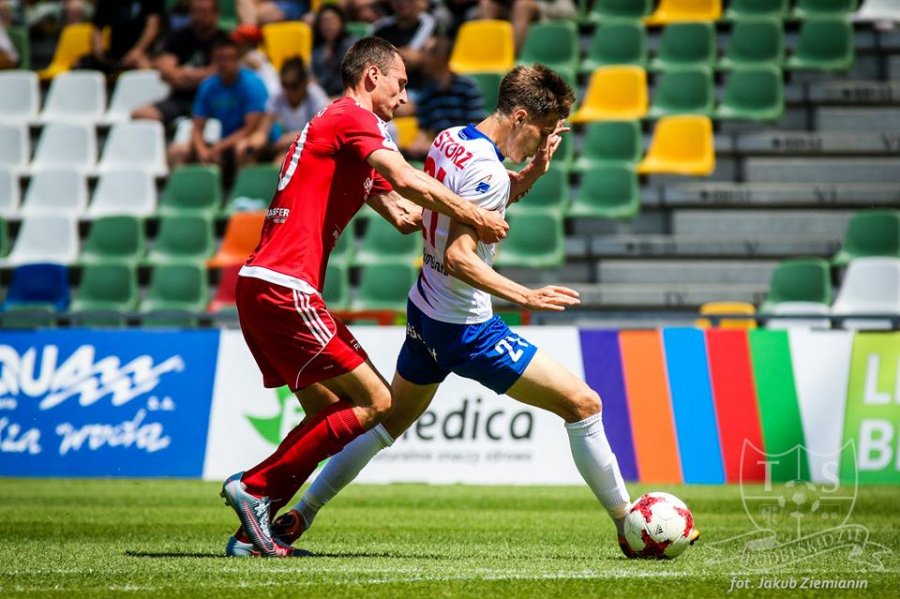 Chmiel ratuje honor w doliczonym czasie gry