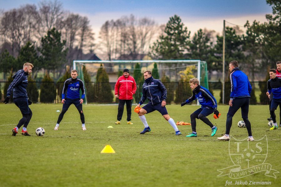 Odprawa przed Bytovią. Wcześniej trening w Dankowicach