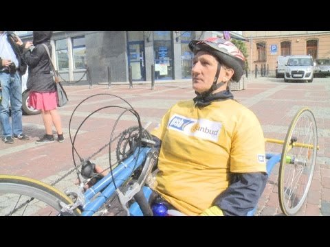 Niepełnosprawny kolarz propaguje sport