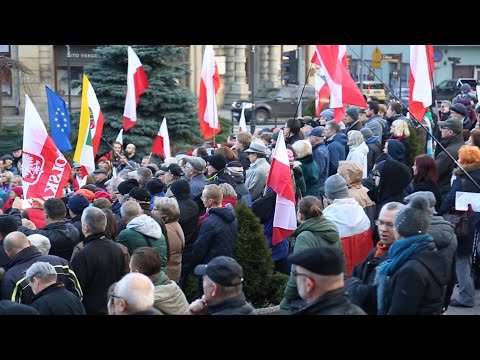 Demonstracja Komitetu Obrony Demokracji.