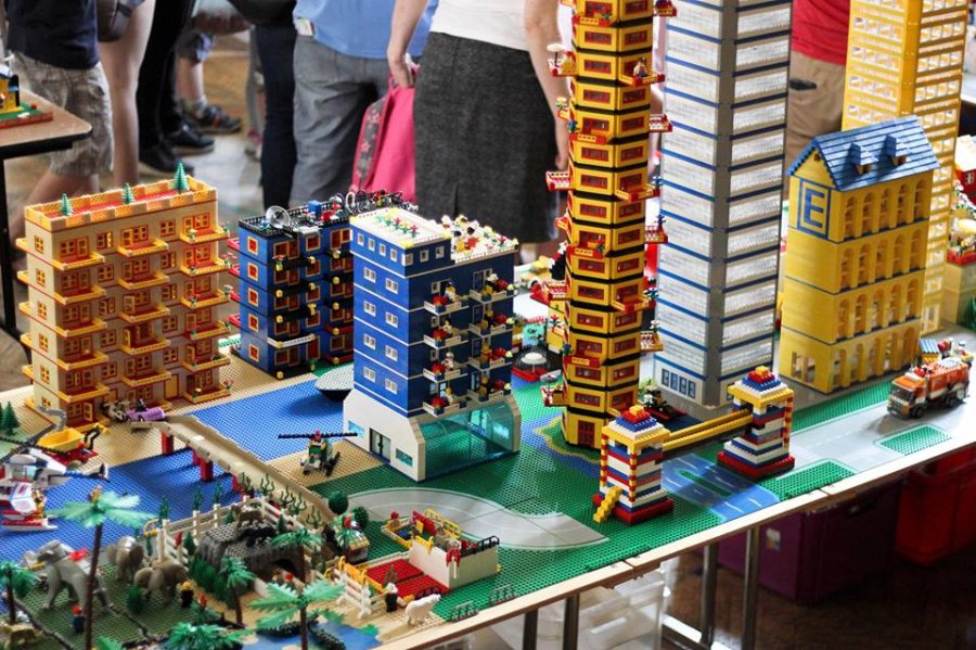 Wielkie Budowanie Z Klocków Lego Wielka budowa z klocków Lego + głoszenie Słowa Bożego