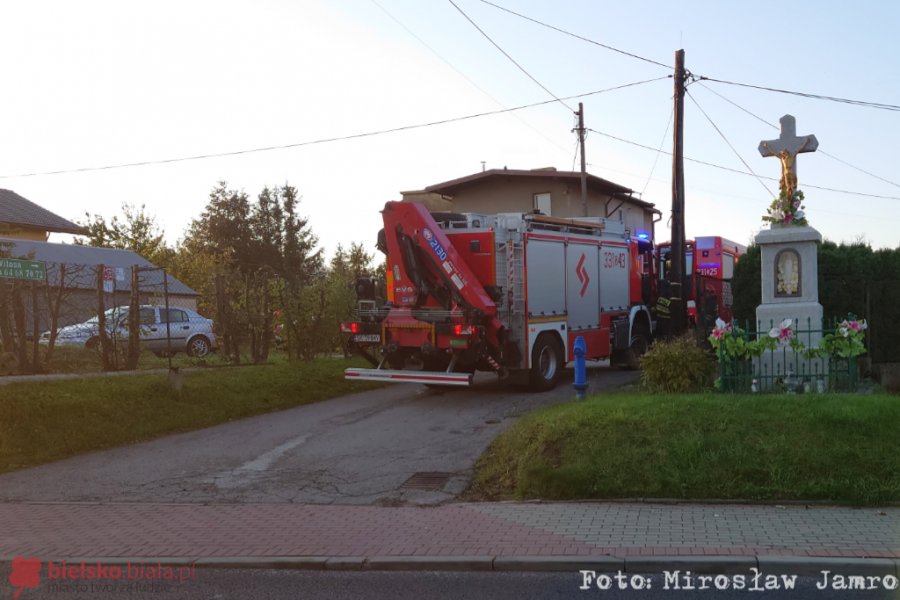 Wyciek gazu obok budynku. Korozja w przyłączu gazowym - foto