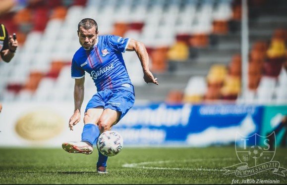 Tylko jeden gol w sparingu z Wisłą. Niezasłużona porażka "Górali"