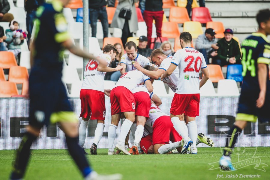 Ekstraklasa takich błędów nie wybacza. Sroga lekcja dla "Górali"