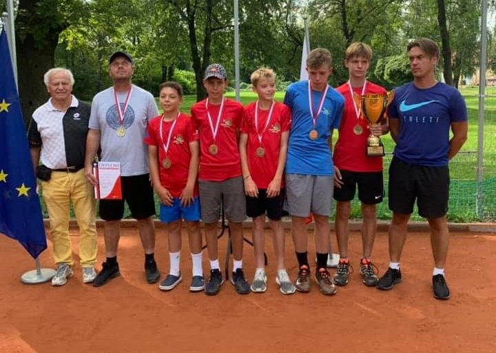 Krajowe sukcesy bielskich tenisistów